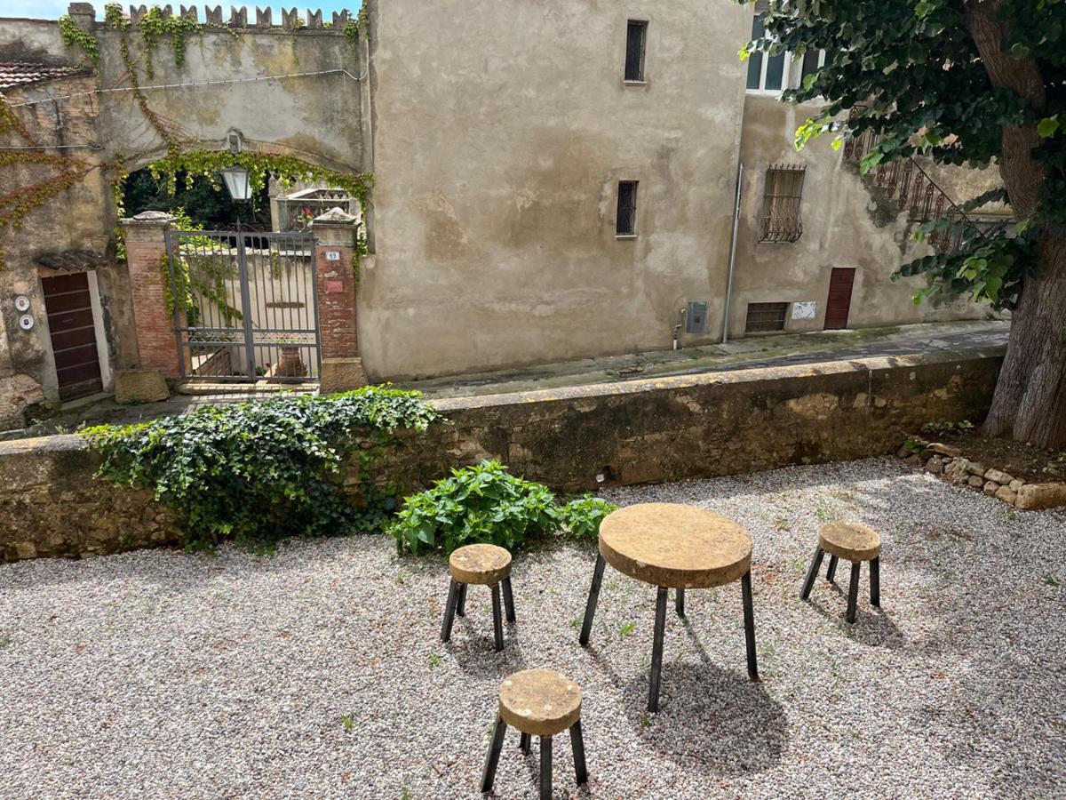 B&B Lo Scudaio Palazzo Marchionneschi Montescudaio Exteriör bild