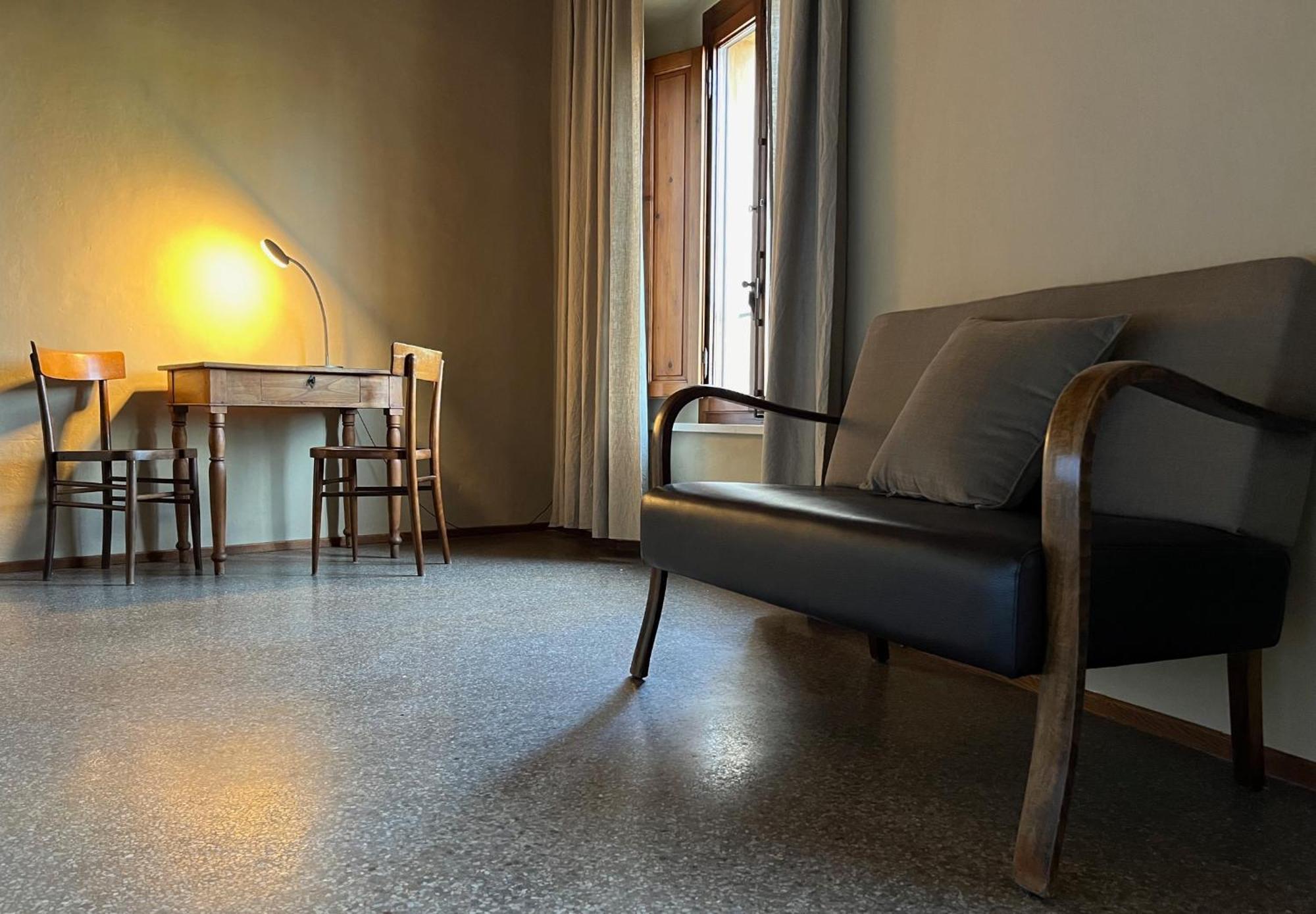 B&B Lo Scudaio Palazzo Marchionneschi Montescudaio Exteriör bild