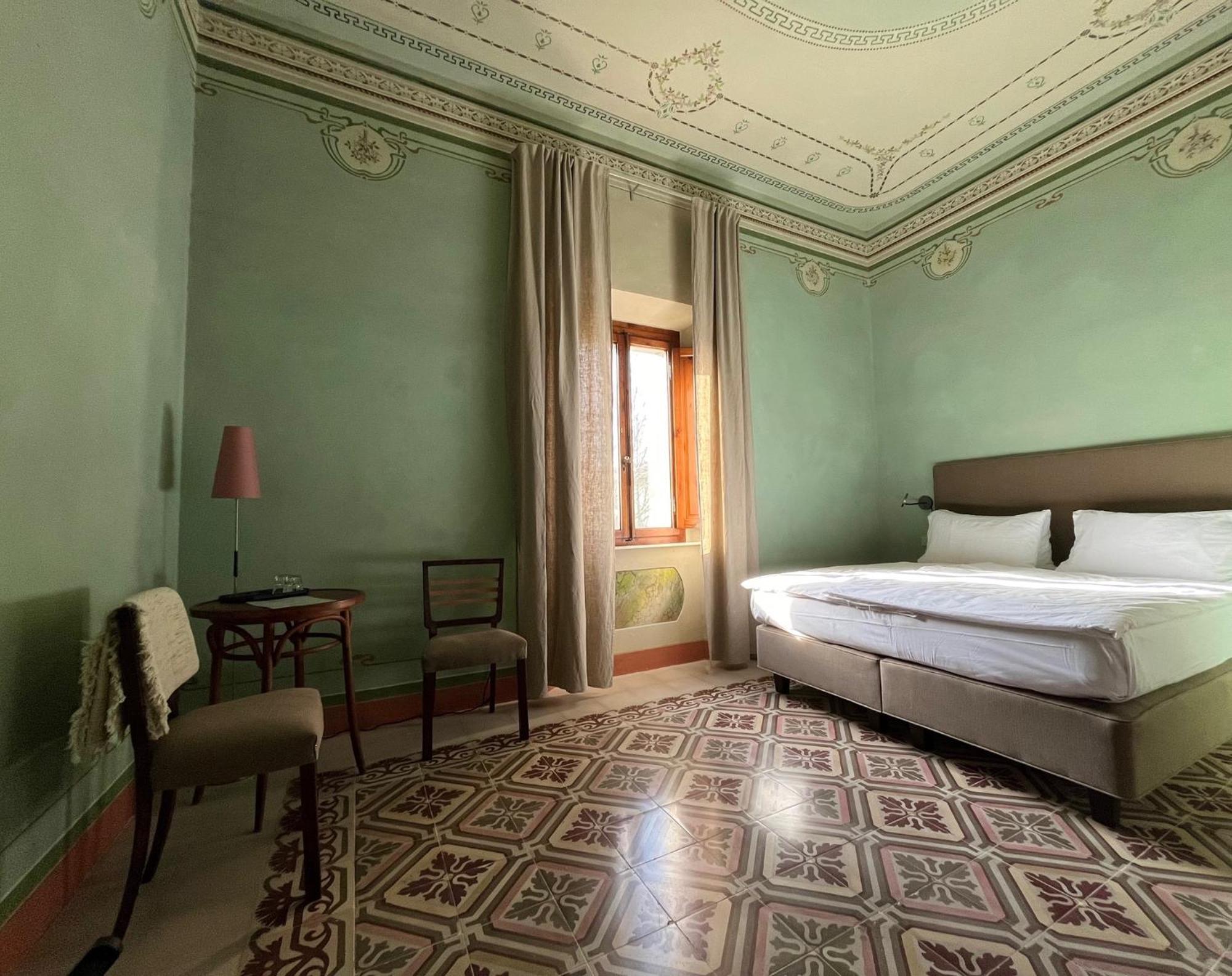 B&B Lo Scudaio Palazzo Marchionneschi Montescudaio Exteriör bild